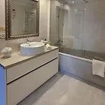 Centro Pueblo Santa Cruz - Oleiros - A Coruna Apartment