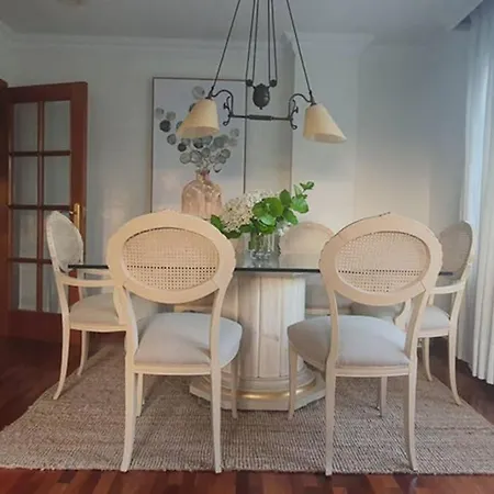 Centro Pueblo Santa Cruz - Oleiros - A Coruna