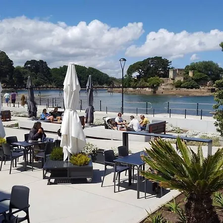 Centro Pueblo Santa Cruz - Oleiros - A Coruna * Santa Cruz de Oleiros