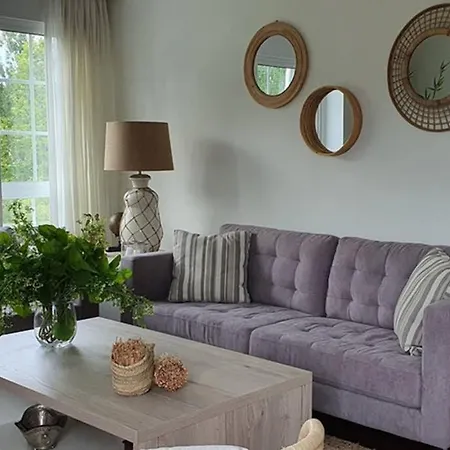 Centro Pueblo Santa Cruz - Oleiros - A Coruna * Santa Cruz de Oleiros