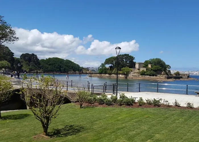 Centro Pueblo Santa Cruz - Oleiros - A Coruna